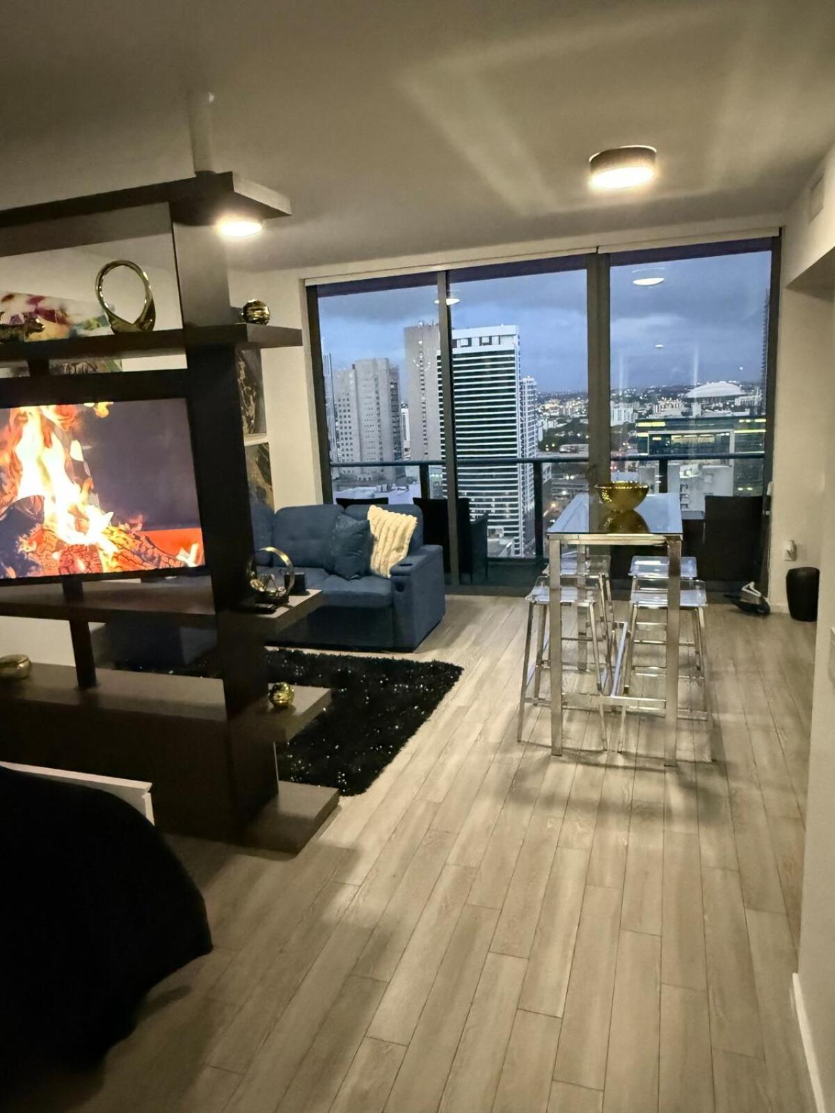 Downtown Brickell Penthouse With Breathtaking Views Apartment Miami