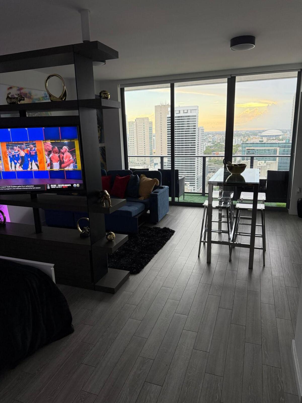 Apartment Downtown Brickell Penthouse With Breathtaking Views