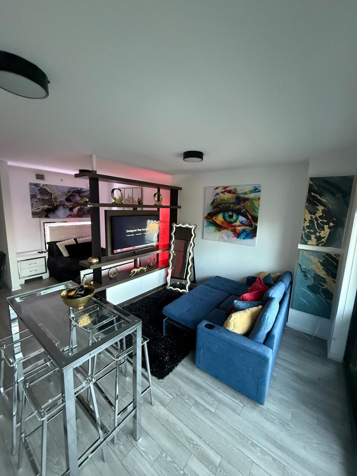 Apartment Downtown Brickell Penthouse With Breathtaking Views